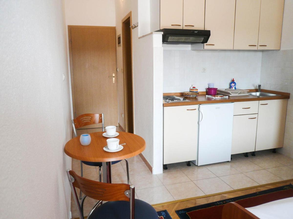 מאקרסקה Apartments Saric מראה חיצוני תמונה